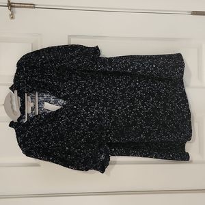 LOFT short sleeve Blue and White floral Top